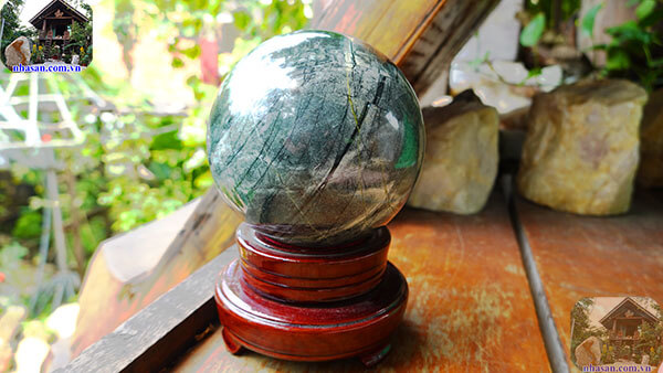 Qủa cầu đá canxedon dùng để cân bằng năng lượng Qủa cầu đá canxedon dùng để cân bằng năng lượng