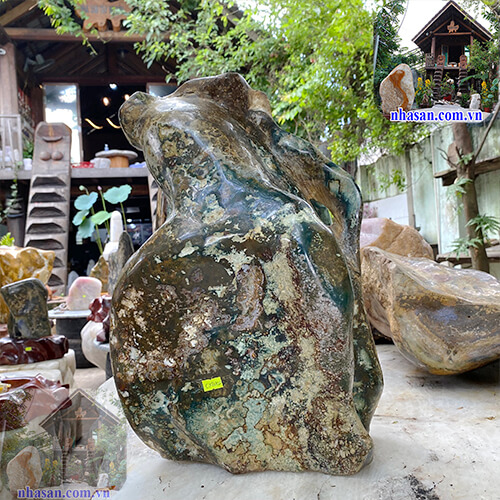 Đá canxedon hình bình hoa nguyên khối phong thủy Đá canxedon hình bình hoa nguyên khối phong thủy