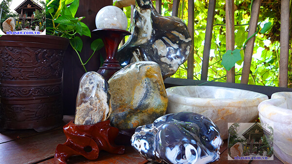 Đá mã não có nhiều màu sắc và hình dáng đa dạng