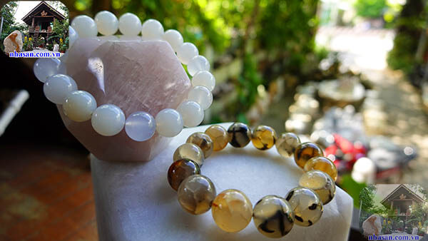 Được sử dụng để làm trang sức đá Được sử dụng để làm trang sức đá