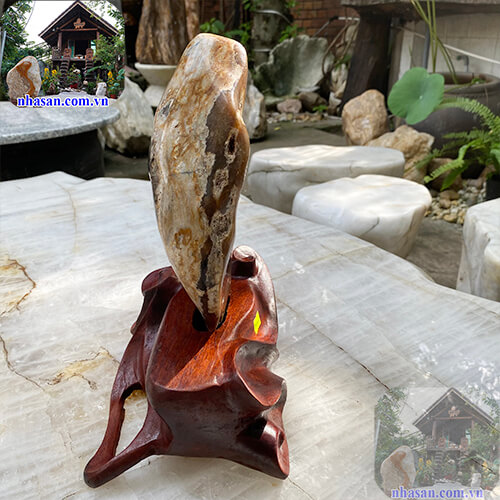 Đá mã não tượng trưng cho tình yêu và sự hi vọng Đá mã não tượng trưng cho tình yêu và sự hi vọng