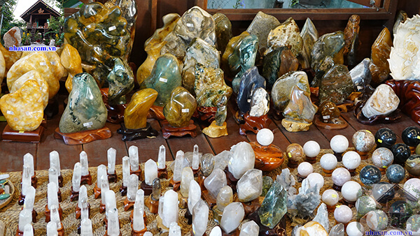 Đá phong thủy là gì?