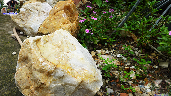 Đá phong thủy bị nứt Đá phong thủy bị nứt