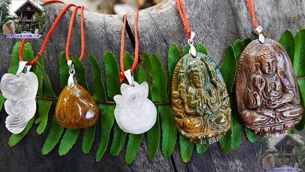 Top 3 loại đá phong thủy đeo cổ giúp mang lại vận may, tài lộc