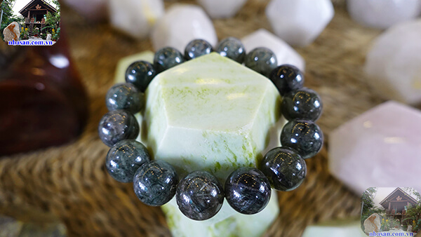 Đá thạch anh tóc xanh