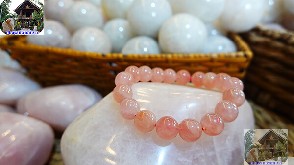 Đá thạch anh hồng