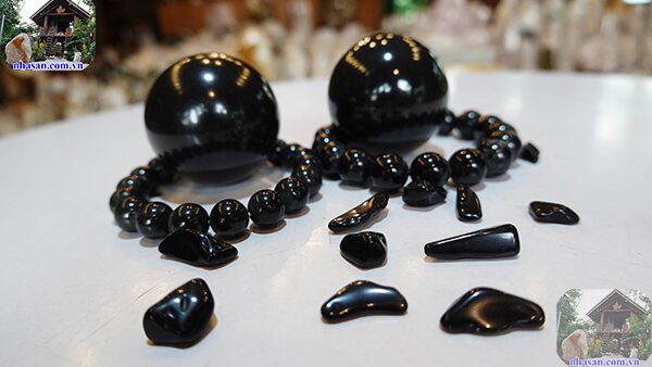 Đá thạch anh đen  cho người mệnh Mộc