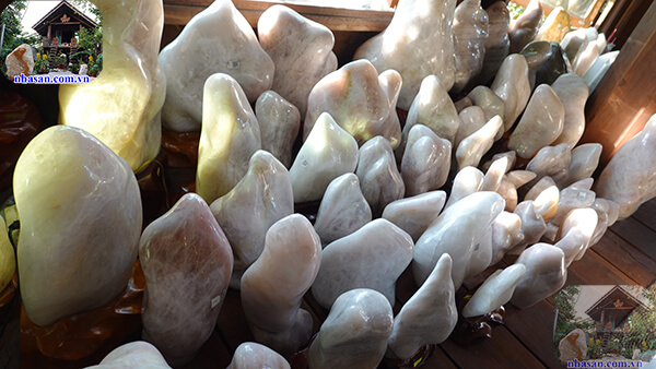 Đá quý thạch anh - Ngâm trong nước để uống hoặc tắm rửa