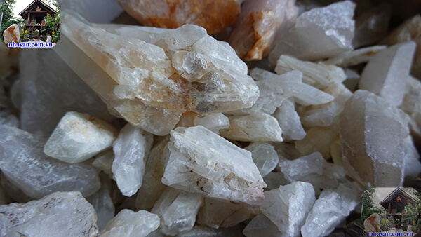 Đá thạch anh trắng