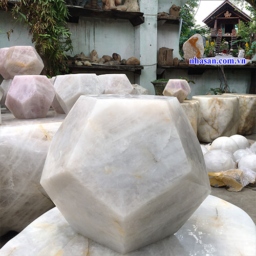 Đá thạch anh 12 mặt Đá thạch anh 12 mặt