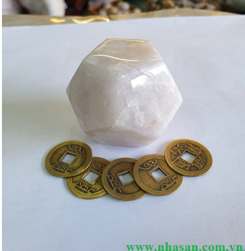 Quartz Stone 12 Faces