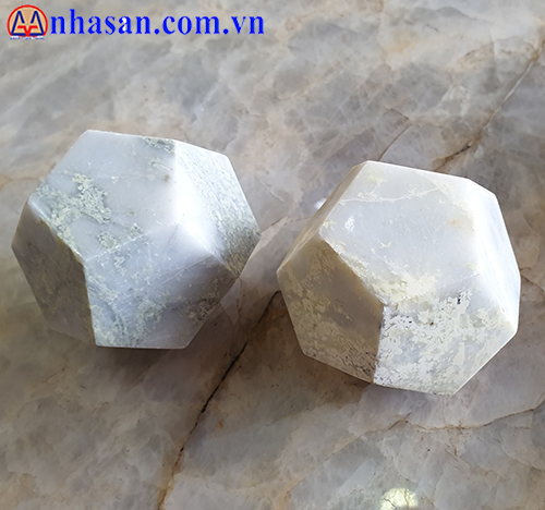 Đá Thạch Anh 12 Mặt Chặn Giấy Đá Thạch Anh 12 Mặt Chặn Giấy