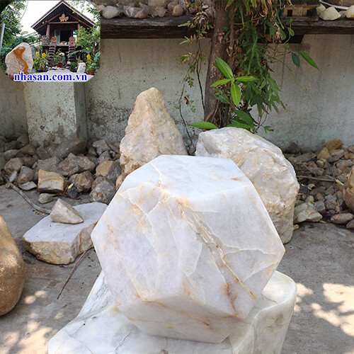 Đá thạch anh 12 mặt nặng 15kg Đá thạch anh 12 mặt nặng 15kg