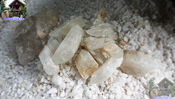 Đá thạch anh vụn trắng