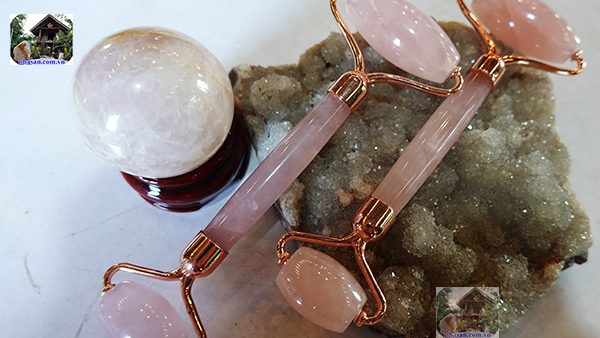 Đá thạch anh hồng hợp với người mệnh Hỏa và mệnh Thổ