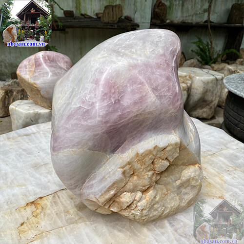 Đá thạch anh hồng tự nhiên nguyên khối trấn trạch Đá thạch anh hồng tự nhiên nguyên khối trấn trạch