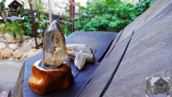 Đá thạch anh khói có tên khoa học là Smoky Quartz