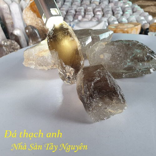 Đá Thạch Anh Khói Có Năng Lượng Không