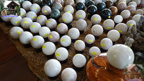 Đá thạch anh là gì?