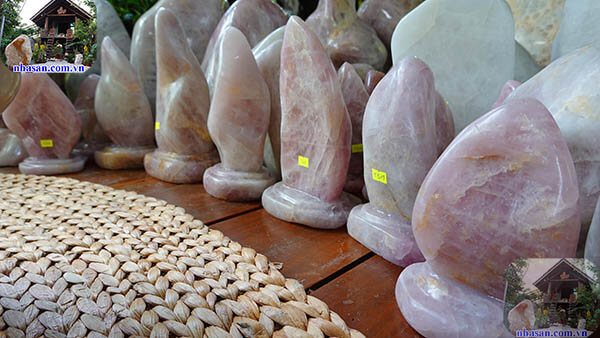 Đem đến nhiều lợi ích tích cực cho đời sống tinh thần con người Đem đến nhiều lợi ích tích cực cho đời sống tinh thần con người