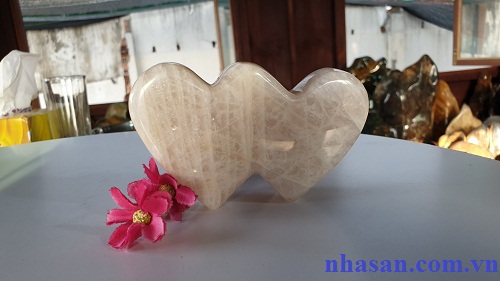 Quartz Stone - Nha San Tay Nguyen