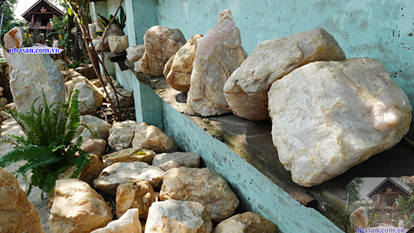 Các tiêu chí chọn đá thạch anh rải nền nhà