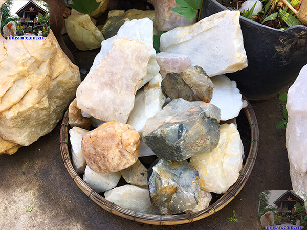 Ý nghĩa và công dụng của đá thạch anh thô