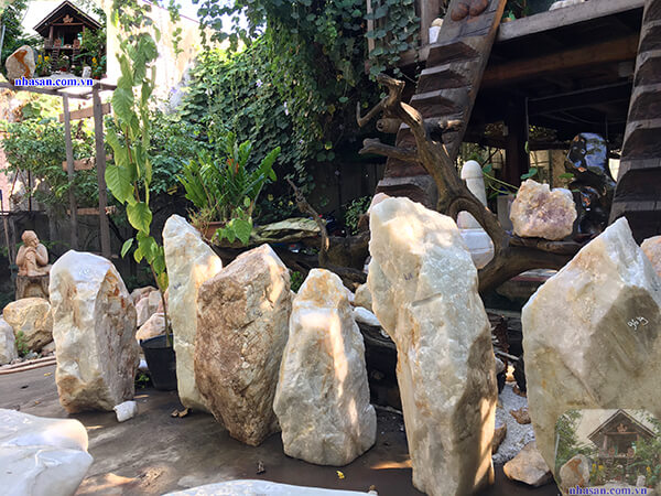 Đá thạch anh thô trắng