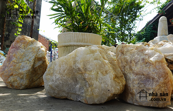 Đá Thạch Anh Thô Khối Trấn Trạch Đá Thạch Anh Thô Khối Trấn Trạch