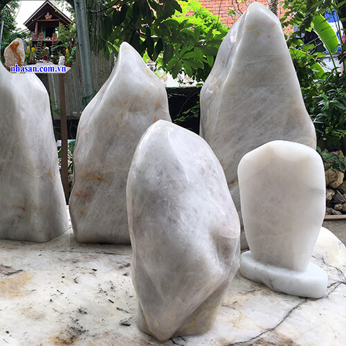 Đá thạch anh trấn trạch trừ tà Đá thạch anh trấn trạch trừ tà