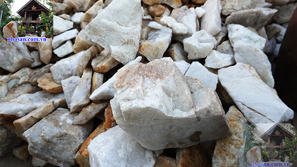 Cách sử dụng đá thạch anh trắng phong thủy giúp đem lại năng lượng