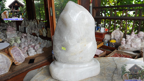 Trụ đá thạch anh trắng T508 Trụ đá thạch anh trắng T508