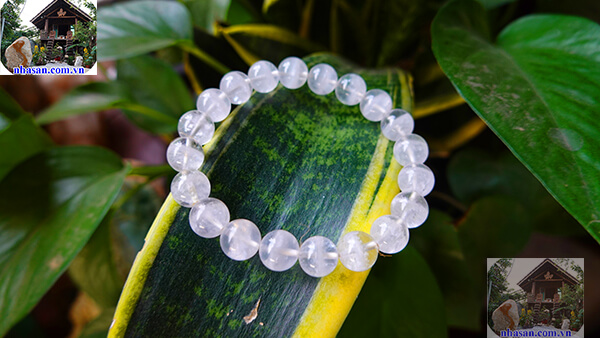 Vòng tay đá thạch anh trắng