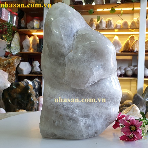 Feng Shui Gray White Quartz
