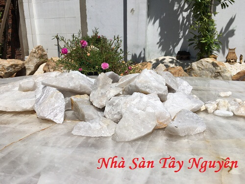 Raw White Quartz Stone