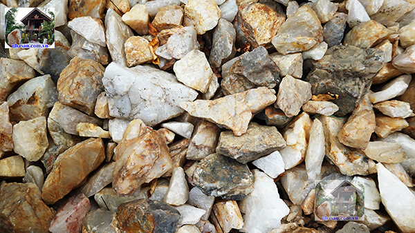 Đá thạch anh vụn được ứng dụng nhiều trong phong thủy