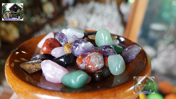 Đá thạch anh vụn ngũ sắc