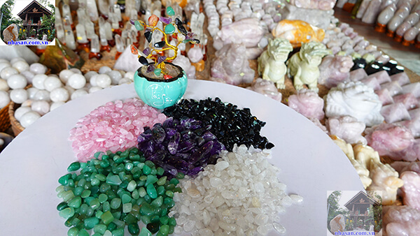 5 màu sắc của đá thạch anh tượng trưng cho 5 ngũ hành