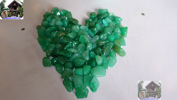 Đá thạch anh vụn xanh đánh bóng