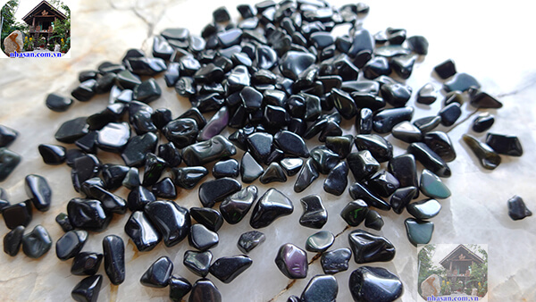 Đá thạch anh vụn đen đánh bóng