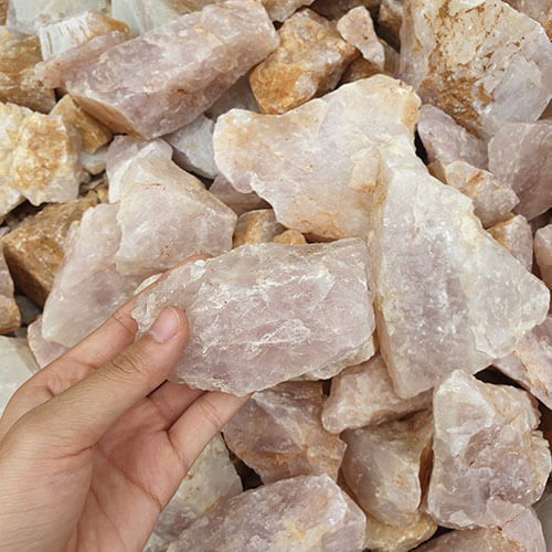 Đá Thạch Anh Vụn Hồng Đậm Đá Thạch Anh Vụn Hồng Đậm