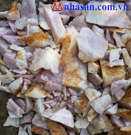 Đá Thạch Anh Vụn Hồng Đổ Móng Nhà Đá Thạch Anh Vụn Hồng Đổ Móng Nhà