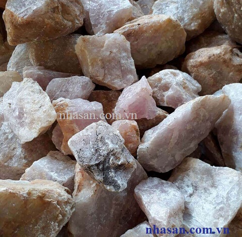 Rough Pink Quartz Scattered The Foundation