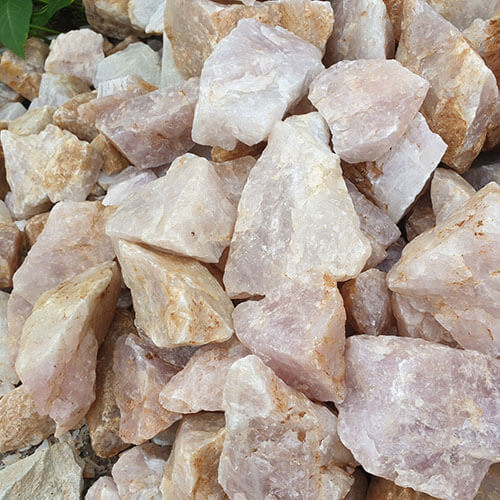 Đá Thạch Anh Vụn Hồng Thô Rải Nền Trấn Trạch Đá Thạch Anh Vụn Hồng Thô Rải Nền Trấn Trạch