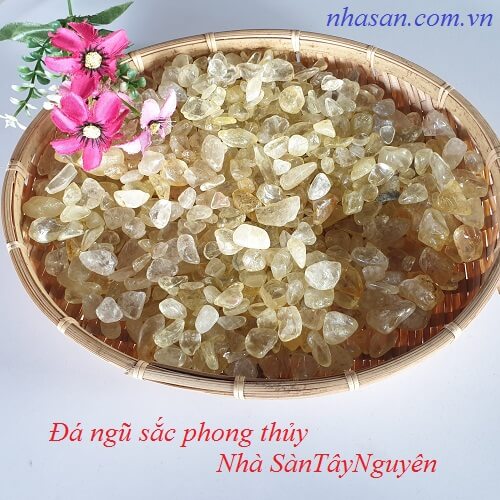 Feng Shui Polished Yellow Quartz Stone