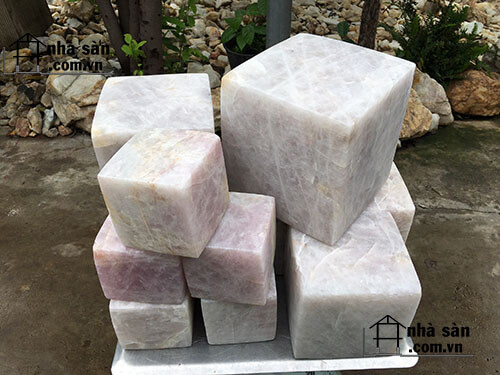 Đá Thạch Anh Vuông Chôn Móng Nhà Đá Thạch Anh Vuông Chôn Móng Nhà