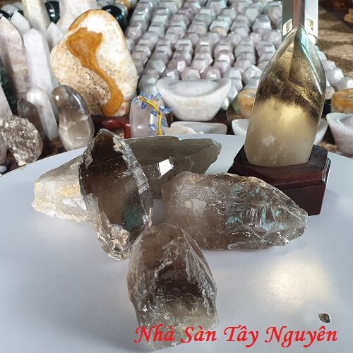 Đá Thạch Anh Xám Khói Thô Tự Nhiên Đá Thạch Anh Xám Khói Thô Tự Nhiên