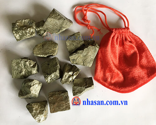 da-vang-gam-bo-tui-tru-ta-may-mam-binh-an