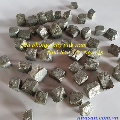 Gilded Stone - Nha San Tay Nguyen