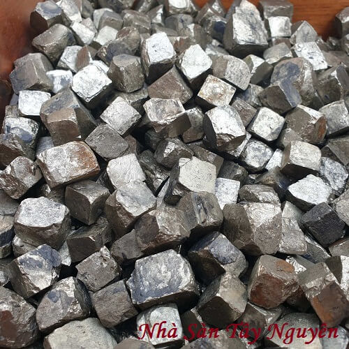 Đá Vàng Găm Phong Thủy